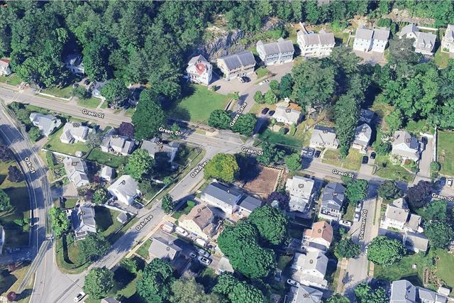 2B Gates Lane B, Wakefield, MA 01880