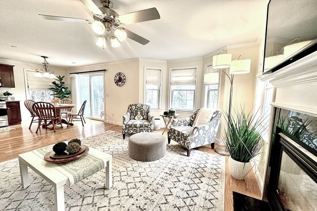 2B Gates Lane B, Wakefield, MA 01880