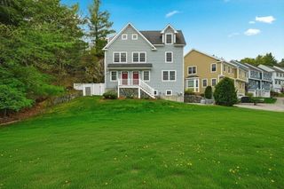 2B Gates Lane B, Wakefield, MA 01880