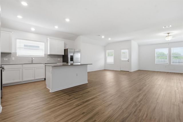 10525 Steinbeck DR, Austin, TX 78747