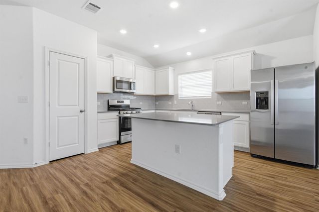 10525 Steinbeck DR, Austin, TX 78747