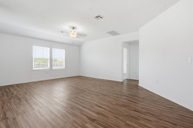 10525 Steinbeck DR, Austin, TX 78747