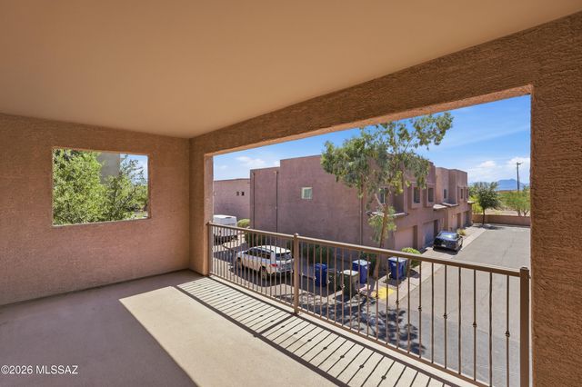 4162 N Thurston Ln Unit 100, Tucson, AZ 85705