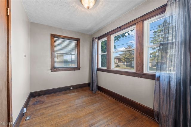 406 Hower Street NE, North Canton, OH 44720