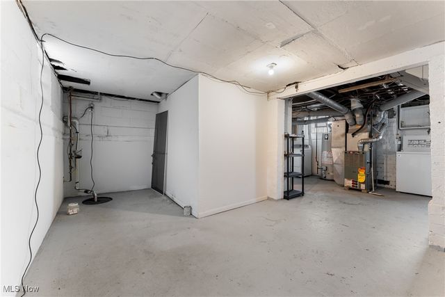 406 Hower Street NE, North Canton, OH 44720