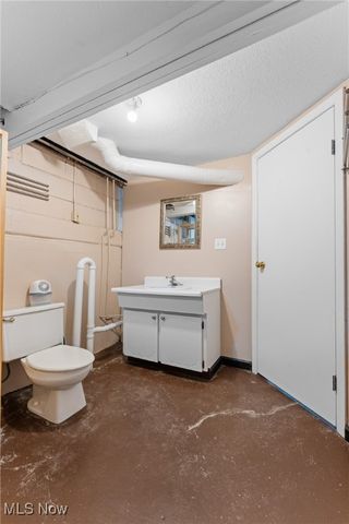 406 Hower Street NE, North Canton, OH 44720