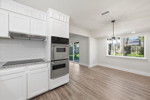 2804 Bent Tree Lane, Arlington, TX 76016