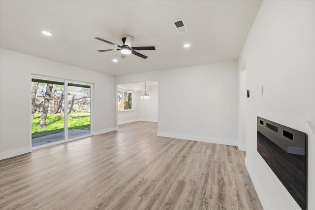 2804 Bent Tree Lane, Arlington, TX 76016