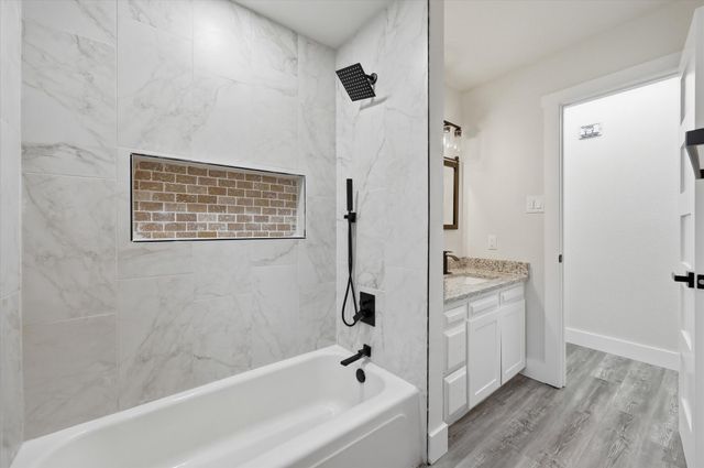 2804 Bent Tree Lane, Arlington, TX 76016