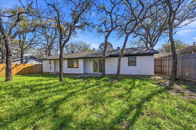 2804 Bent Tree Lane, Arlington, TX 76016