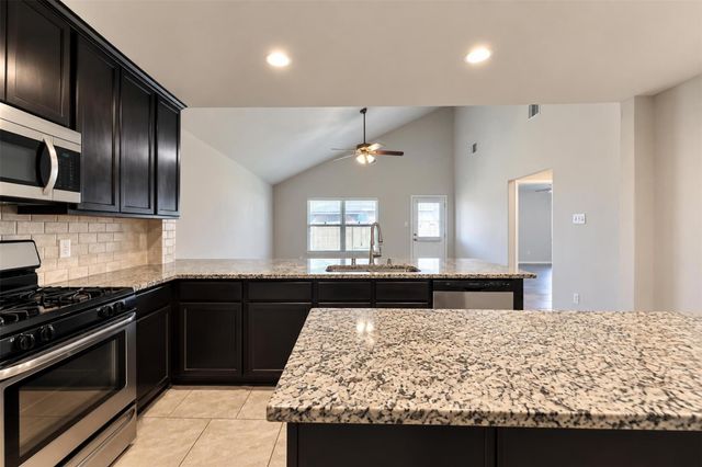 8126 Carillon Way, Rosharon, TX 77583