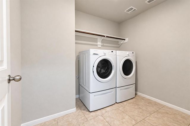 8126 Carillon Way, Rosharon, TX 77583