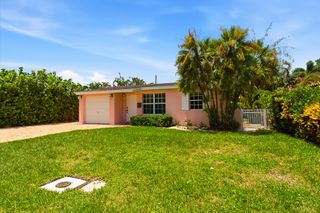 205 RUTLAND Boulevard, West Palm Beach, FL 33405