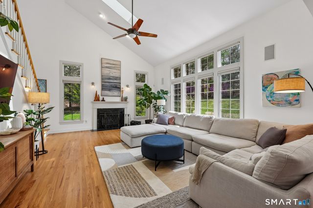 3E East Lake Road, Danbury, CT 06811