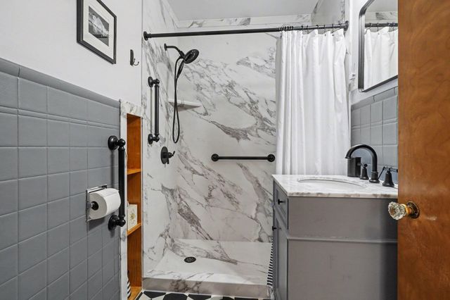 905 N Dewitt Street, Bay City, MI 48706