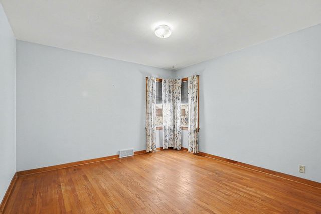 905 N Dewitt Street, Bay City, MI 48706