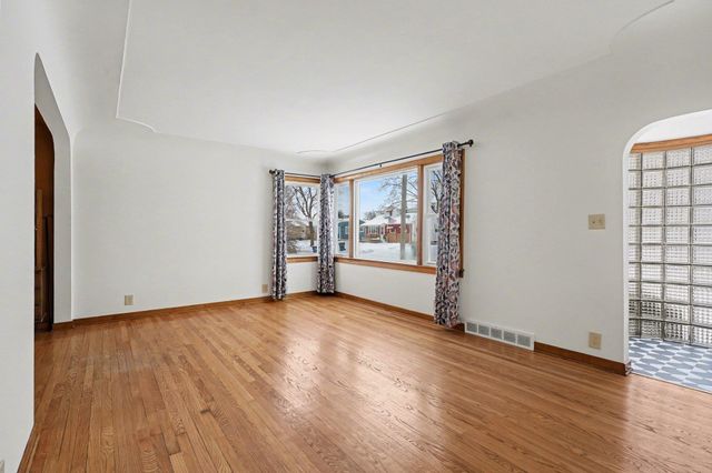 905 N Dewitt Street, Bay City, MI 48706