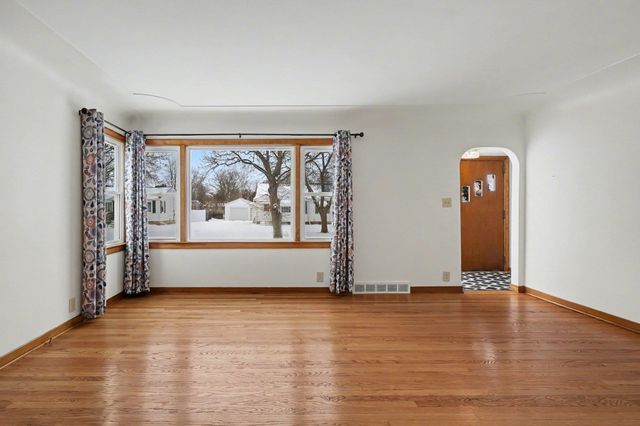 905 N Dewitt Street, Bay City, MI 48706