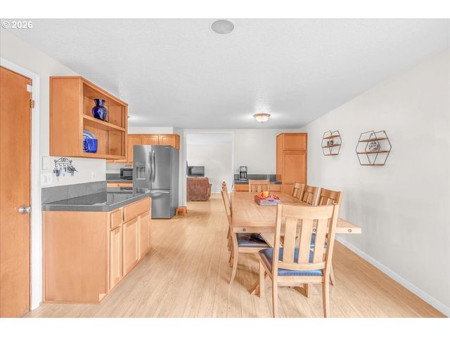 1380 Se 64TH Ct, Hillsboro, OR 97123