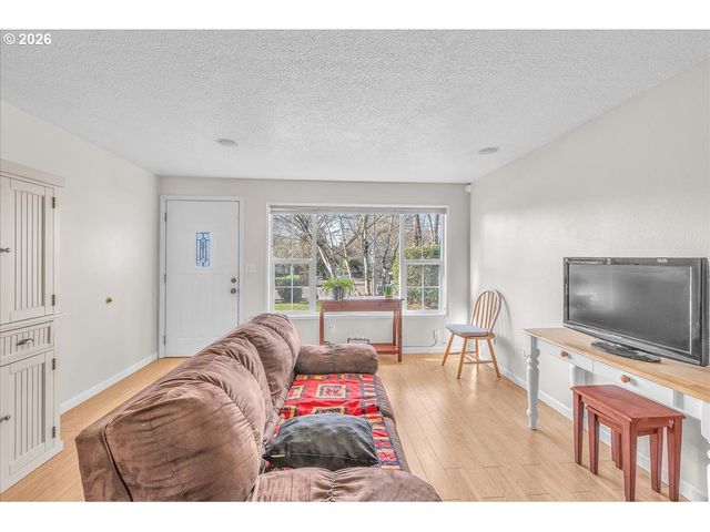 1380 Se 64TH Ct, Hillsboro, OR 97123