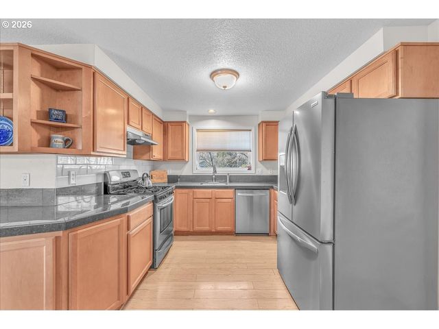 1380 Se 64TH Ct, Hillsboro, OR 97123