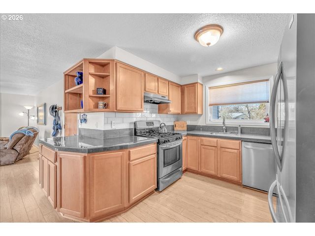 1380 Se 64TH Ct, Hillsboro, OR 97123