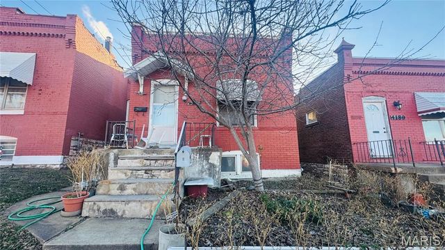 4176 Newport Court, St Louis, MO 63116