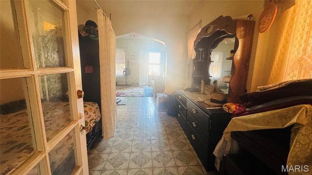 4176 Newport Court, St Louis, MO 63116