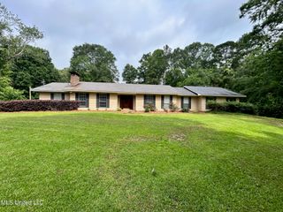 1211 N Jordan Street, Carthage, MS 39051