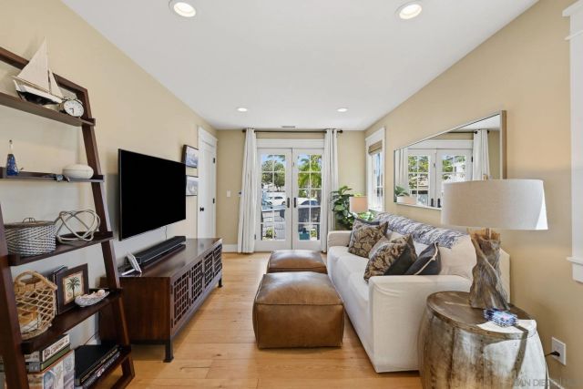 343 Palm, Coronado, CA 92118