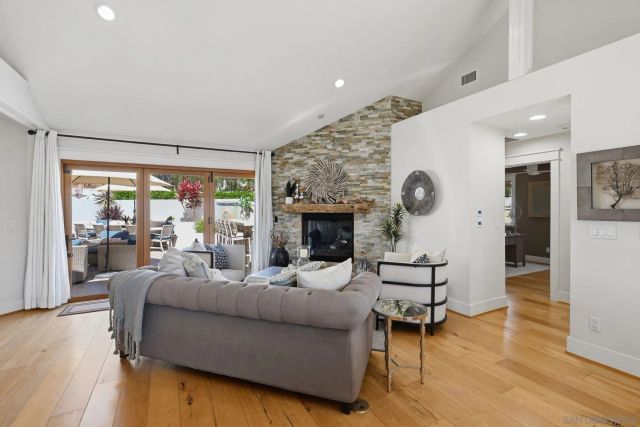 343 Palm, Coronado, CA 92118