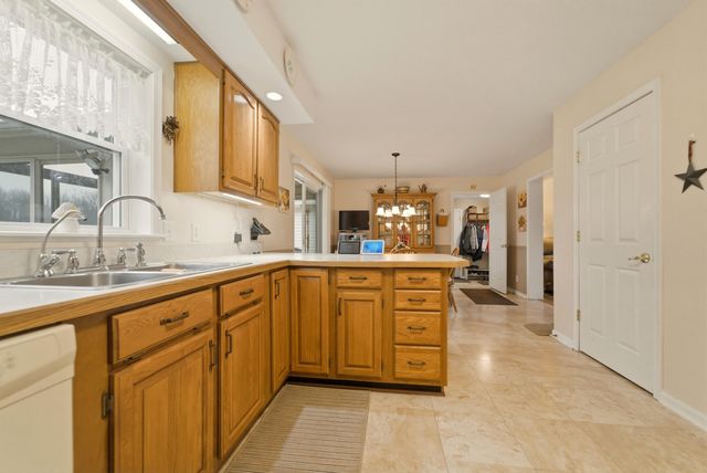 875 N High Meadow Court, Valparaiso, IN 46383