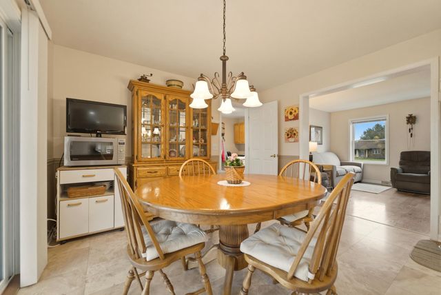 875 N High Meadow Court, Valparaiso, IN 46383