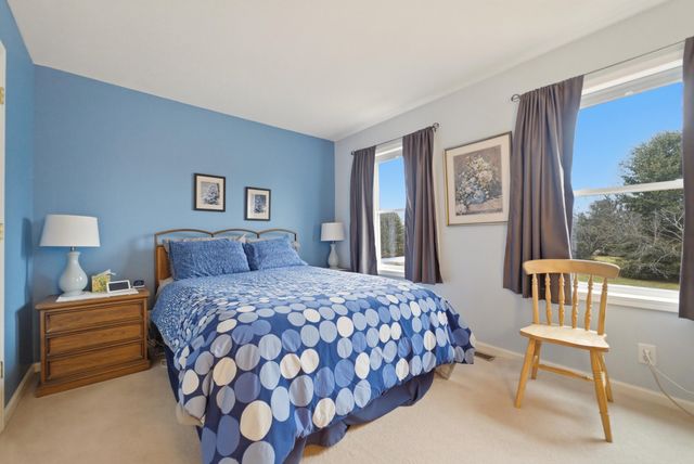 875 N High Meadow Court, Valparaiso, IN 46383