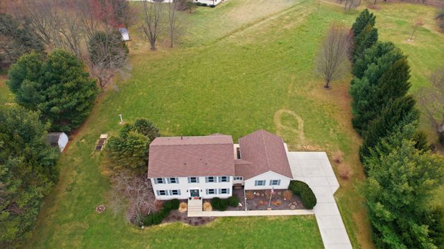 875 N High Meadow Court, Valparaiso, IN 46383