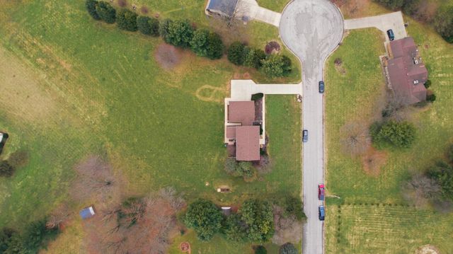 875 N High Meadow Court, Valparaiso, IN 46383