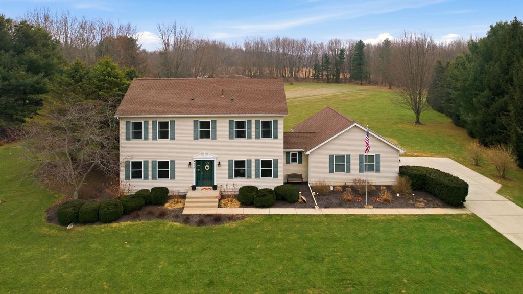 875 N High Meadow Court, Valparaiso, IN 46383