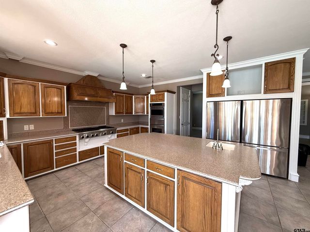 890 County Road 3240, Mt Pleasant, TX 75455