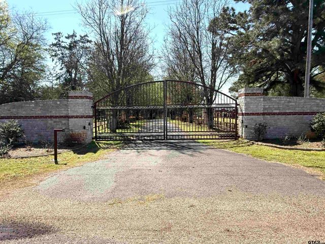 890 County Road 3240, Mt Pleasant, TX 75455