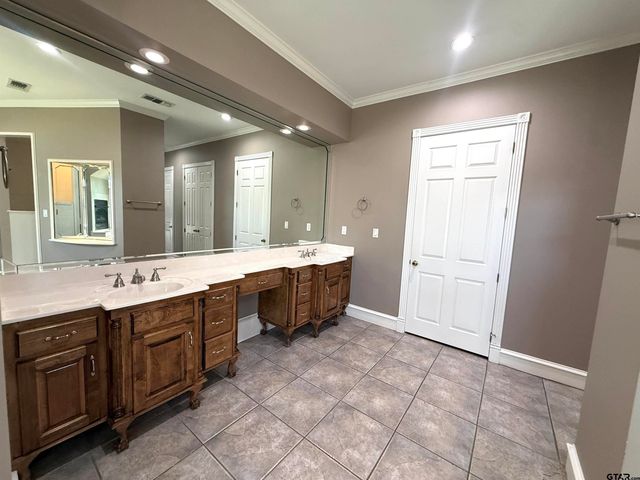 890 County Road 3240, Mt Pleasant, TX 75455