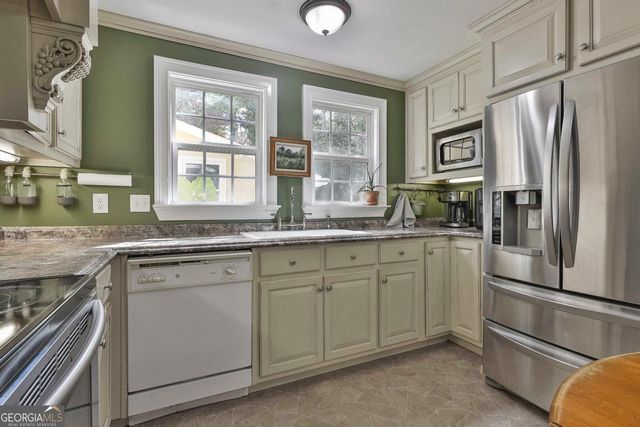 201 Maple Drive, Hogansville, GA 30230