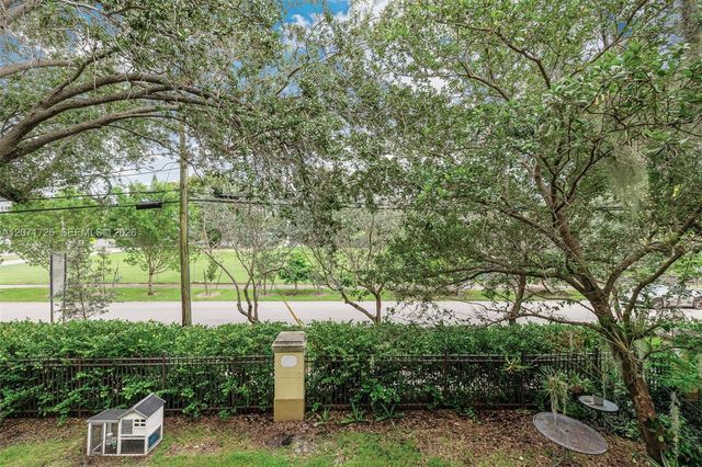 8900 NE 8th Avenue 1107, Miami, FL 33138