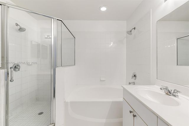 8900 NE 8th Avenue 1107, Miami, FL 33138