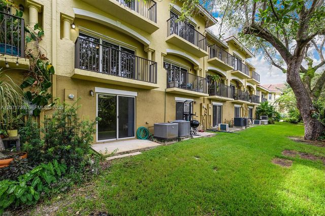 8900 NE 8th Avenue 1107, Miami, FL 33138