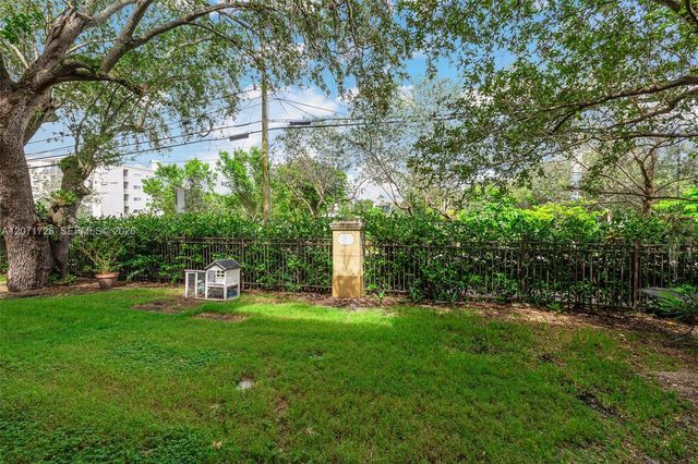 8900 NE 8th Avenue 1107, Miami, FL 33138