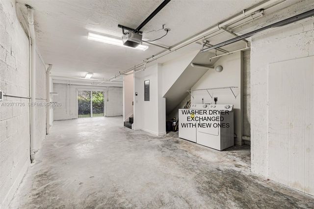 8900 NE 8th Avenue 1107, Miami, FL 33138