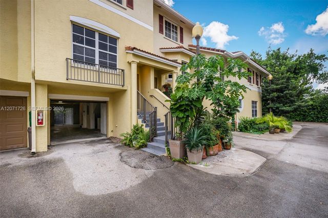8900 NE 8th Avenue 1107, Miami, FL 33138