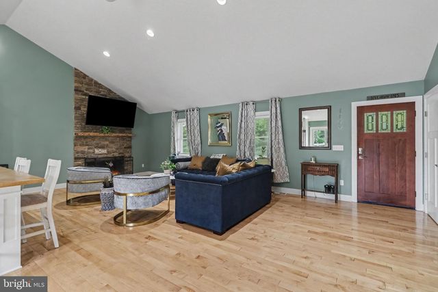 7317 DEVONSHIRE HEIGHTS RD, Harrisburg, PA 17111