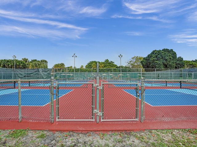 1208 Bahama Bend H2, Coconut Creek, FL 33066