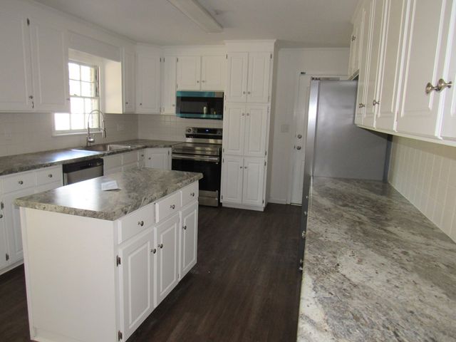 902 Deborah St, Dothan, AL 36301
